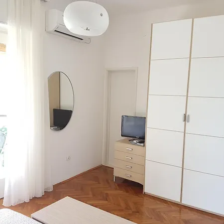 Anticevic Apartment *