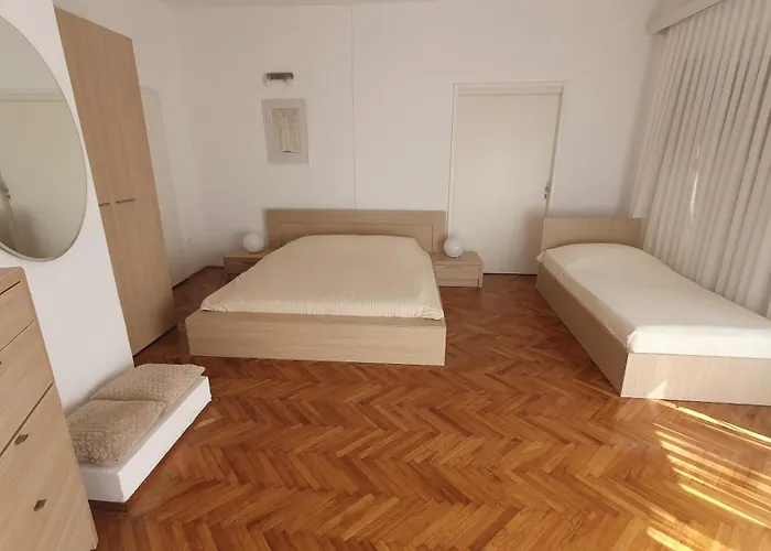 Anticevic Apartment *
