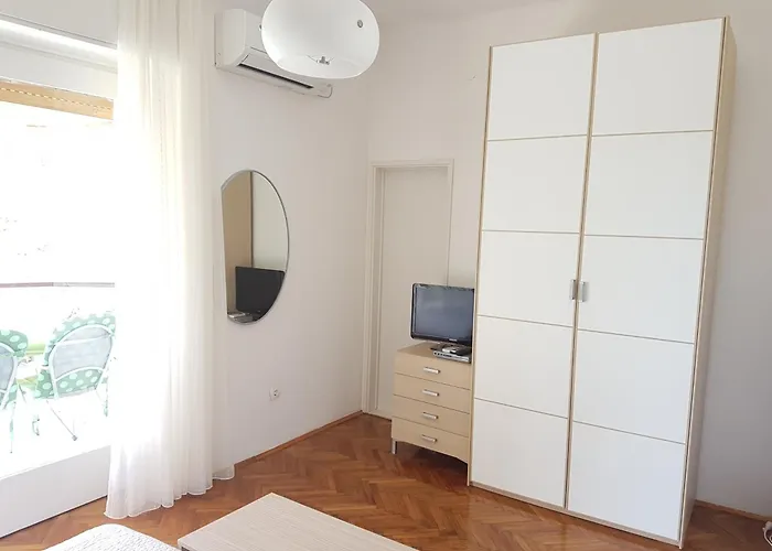 Anticevic Apartment *